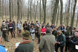 Az erdőkonferencia résztvevői a terepen (Fotó: Bódis Pál)